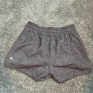 Lululemon tracker shorts